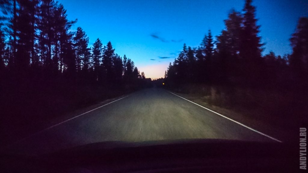 Финская дорога в сумерках