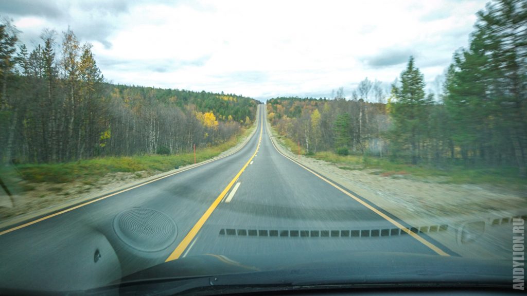 Дорога по северной Лапландии в сентябре