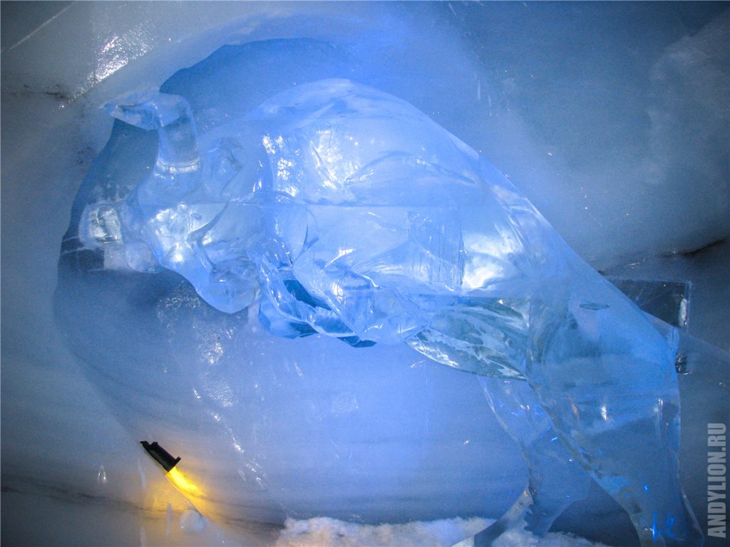 Ледяные фигуры в леднике Дахштайн